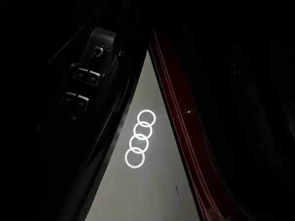 Audi Q2L 2022, фото 11