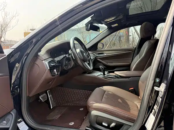 BMW 5 Series 2022, фото 9