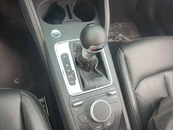 Audi Q2L 2022, фото 13