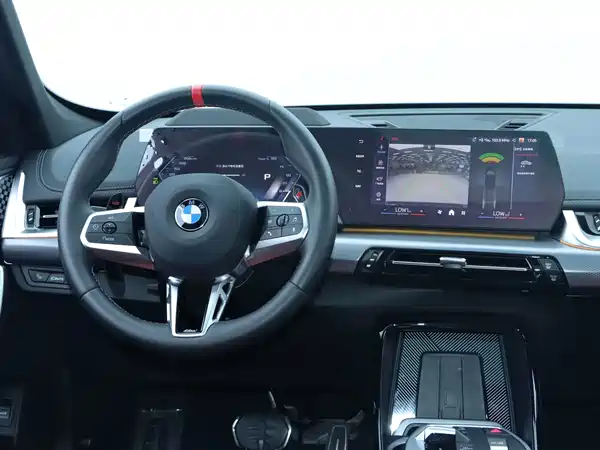 BMW X1 M35Li 2024, фото 8