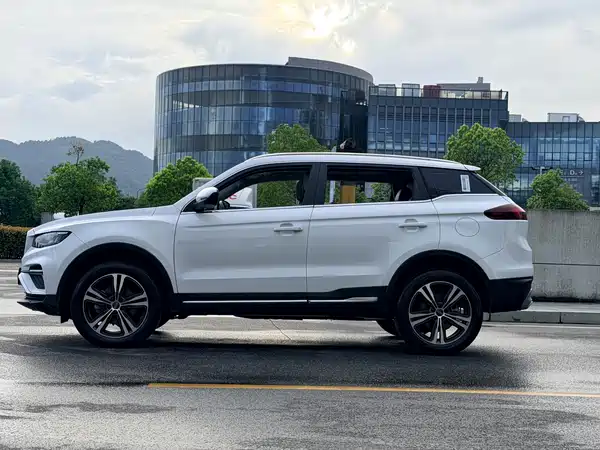 Geely Boyue 2022, фото 6