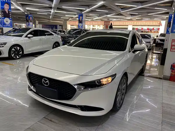 Mazda 3 2023