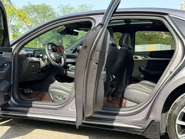 Geely Preface 2025, фото 13