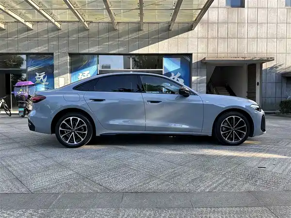 Audi A5L 2025, фото 11