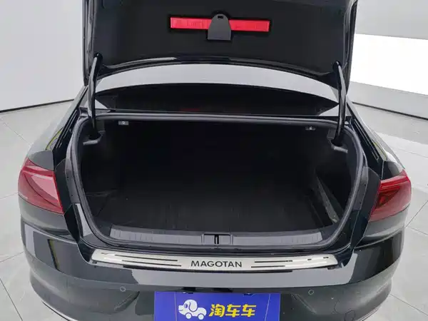Volkswagen Magotan 2023, фото 4