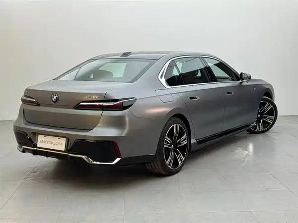 BMW i7 2023, фото 3