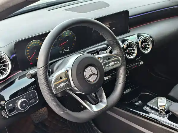 Mercedes-Benz A-Class 2022, фото 13