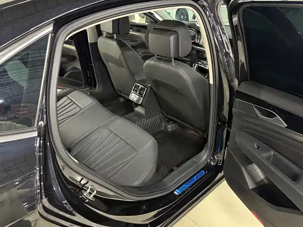Volkswagen Passat 2025, фото 8
