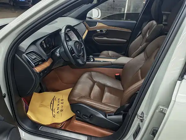 Volvo XC90 2022, фото 6