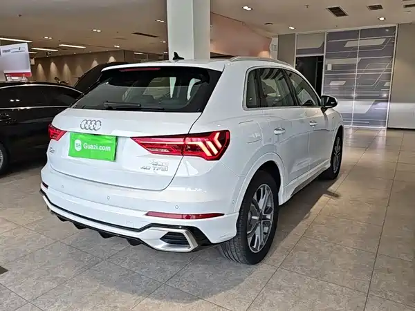 Audi Q3 2024, фото 6