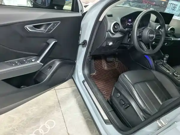 Audi Q2L 2022, фото 15