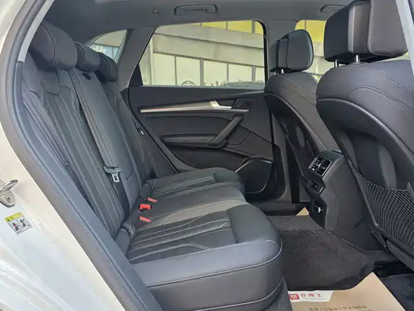 Audi Q5L 2022, фото 9