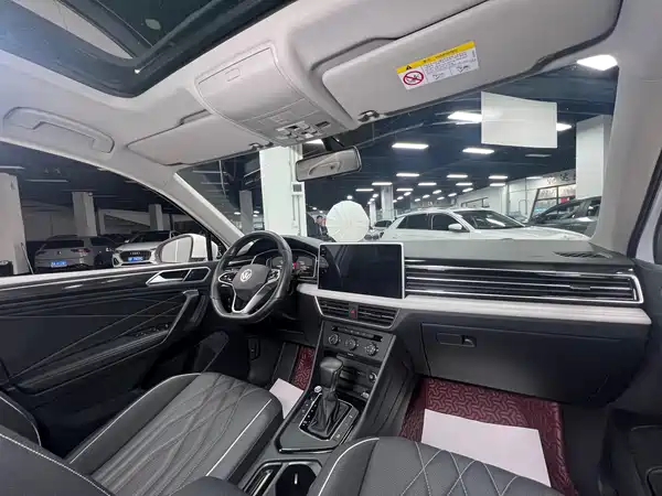 Volkswagen Tiguan L 2023, фото 19