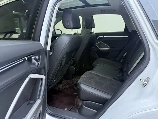 Audi Q3 2022, фото 8