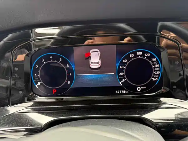Volkswagen Golf 2023, фото 8