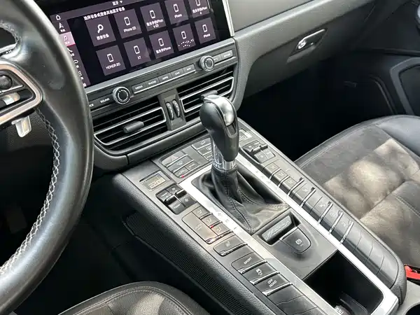 Porsche Macan 2022, фото 13