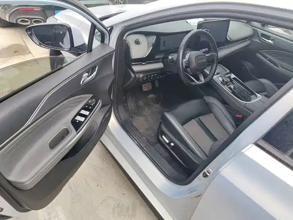 AION S Plus 2023, фото 15