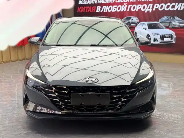 Hyundai Elantra 2022, фото 2