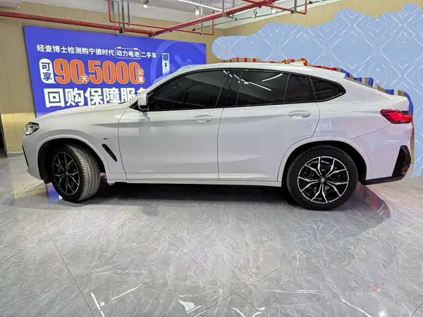 BMW X4 2022, фото 8