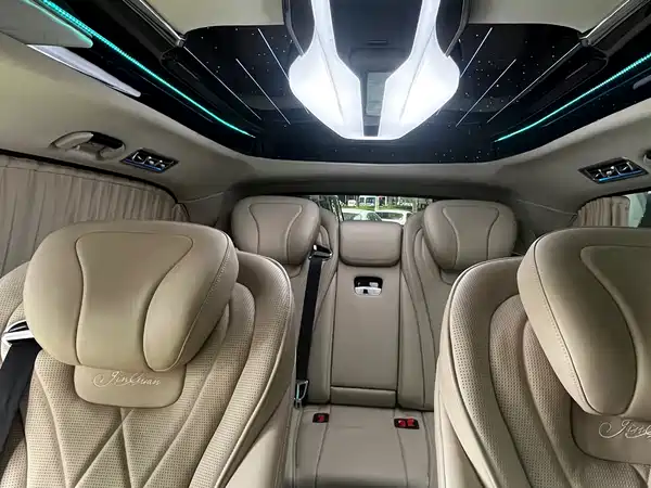 Mercedes-Benz Vito 2023, фото 9