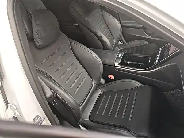 Mercedes-Benz C-Class 2024, фото 24
