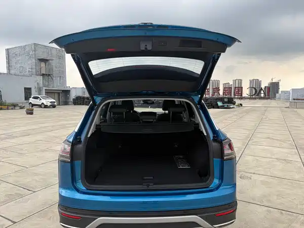 Volkswagen Tayron GTE 2023, фото 17