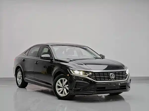 Volkswagen Passat 2022, фото 3