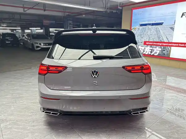 Volkswagen Golf 2023, фото 6