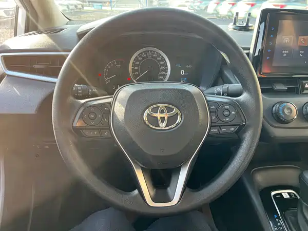Toyota Corolla 2023, фото 11