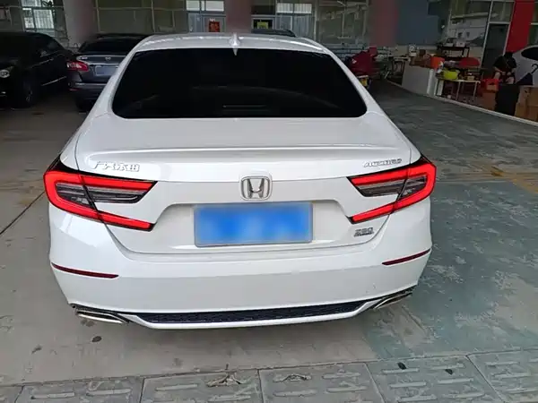 Honda Accord 2022, фото 5