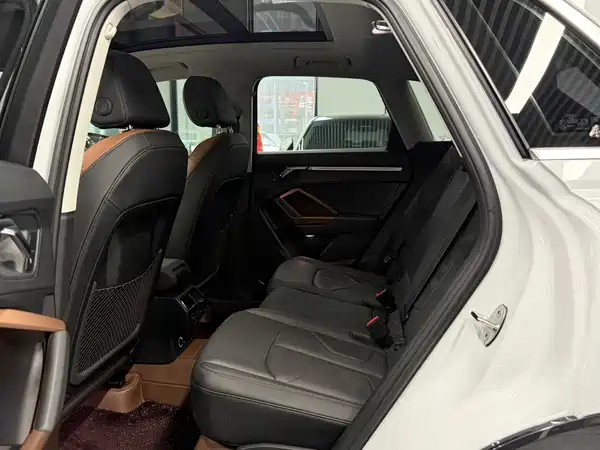 Audi Q3 2022, фото 6