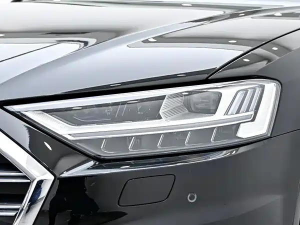 Audi A8 PHEV 2022, фото 10