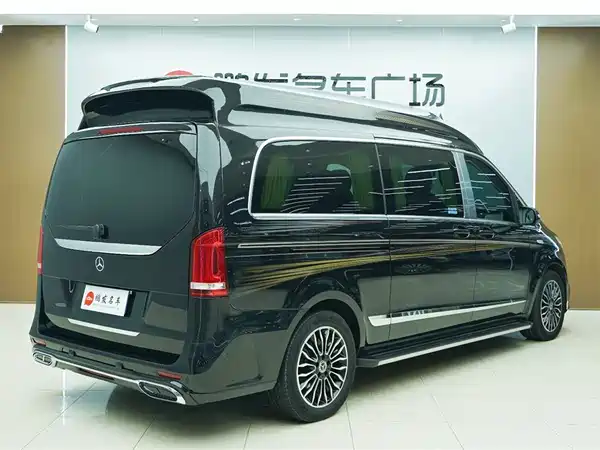 Mercedes-Benz V-Class 2022, фото 21