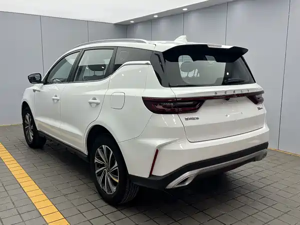 Geely Emgrand X6 2021, фото 4