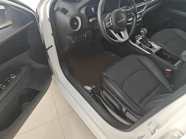 Kia K3 2021, фото 11