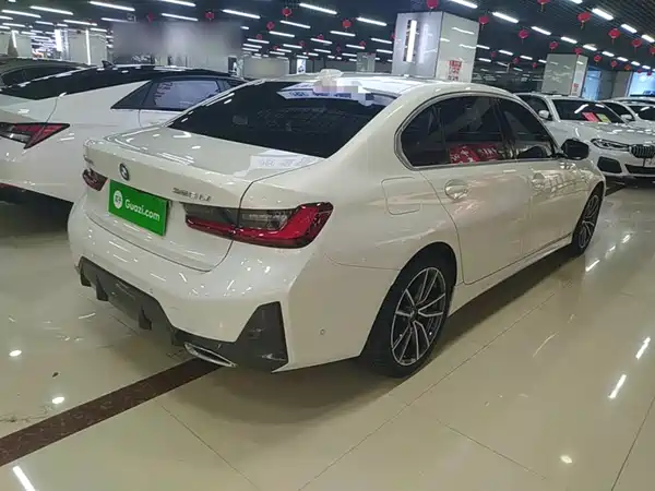 BMW 3 Series 2024, фото 6