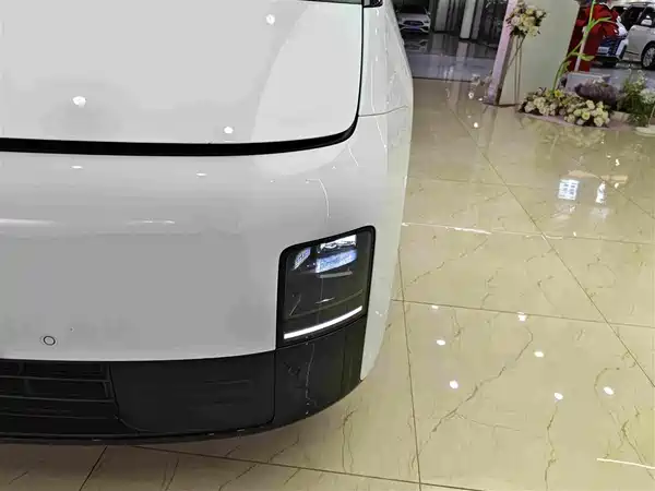 Li Auto MEGA 2025, фото 15