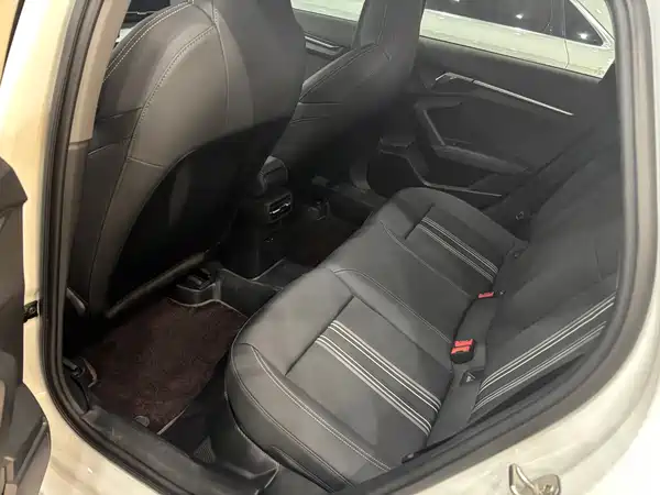 Audi A3 2023, фото 13