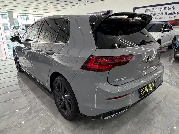 Volkswagen Golf 2023, фото 4