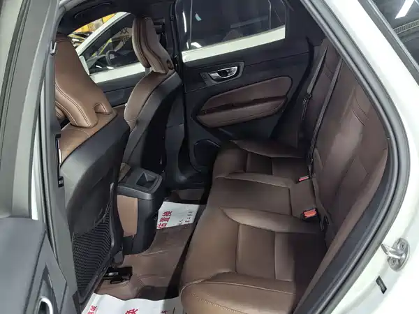 Volvo XC60 2024, фото 6