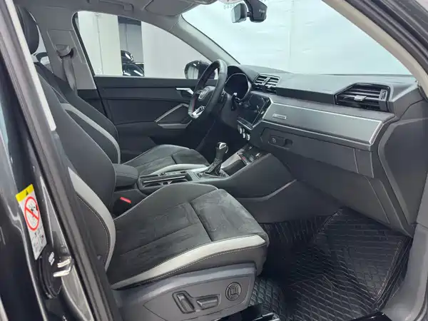 Audi Q3 2022, фото 11