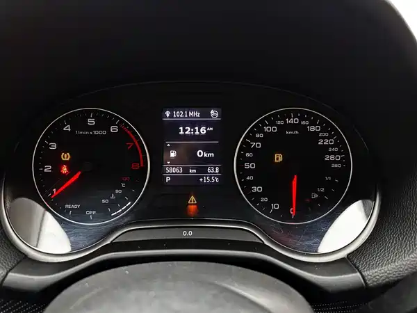 Audi Q2L 2022, фото 21