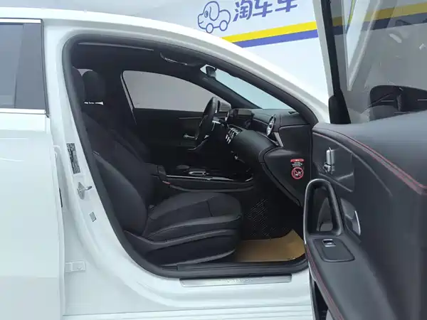 Mercedes-Benz A-Class 2023, фото 8