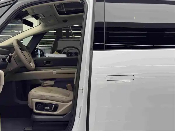 Li Auto MEGA 2025, фото 8