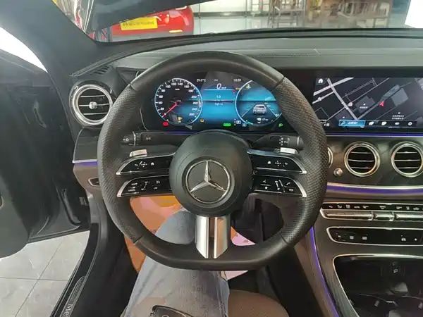 Mercedes-Benz E-Class PHEV 2023, фото 11