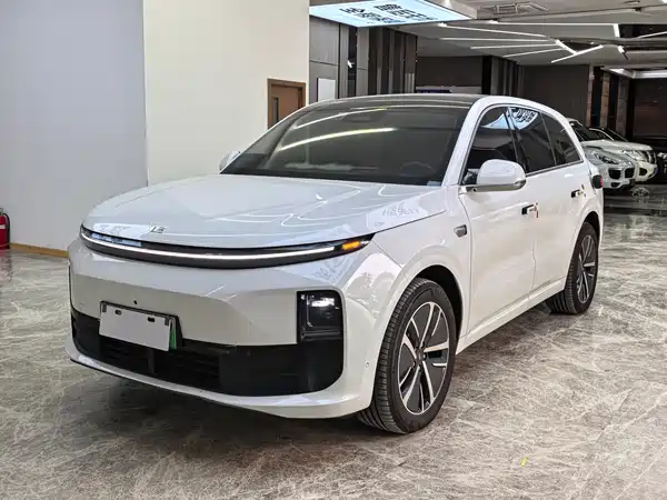 Li Auto L6 2024