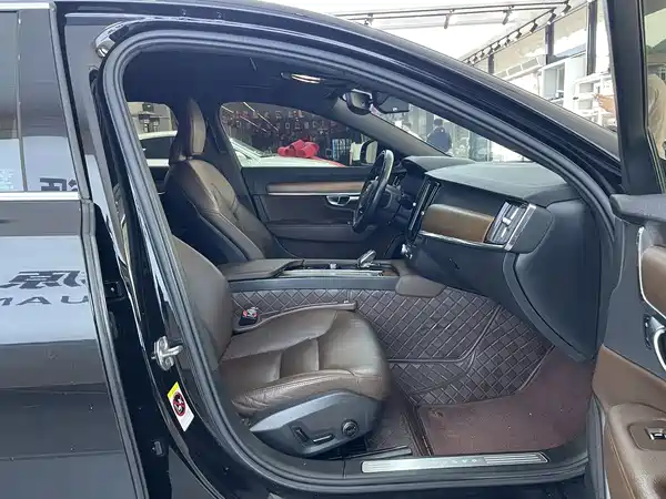 Volvo S90 2022, фото 17