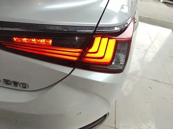 Lexus ES 2021, фото 7