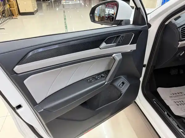 Volkswagen Tayron 2023, фото 12