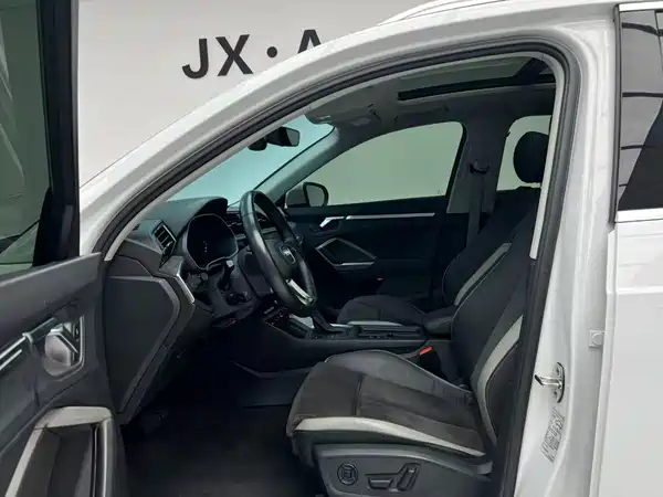 Audi Q3 2022, фото 10
